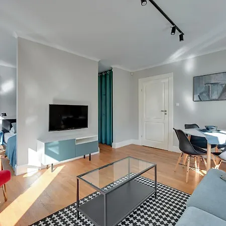 Grand - Entry - With Garden In Lejlighed Sopot