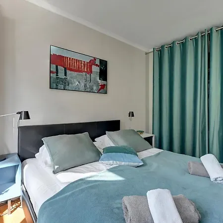 Grand - Entry - With Garden In Апартаменты