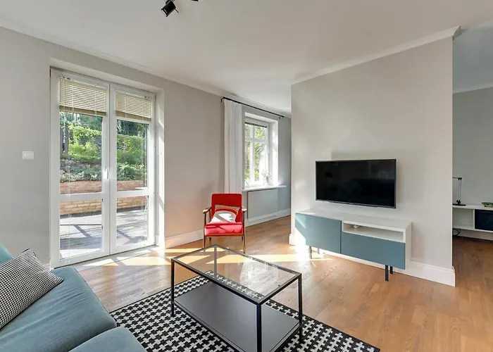 Grand - Entry - With Garden In Sopot