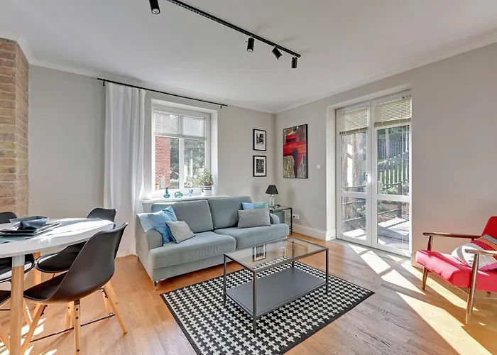 Grand - Entry - With Garden In Daire Sopot